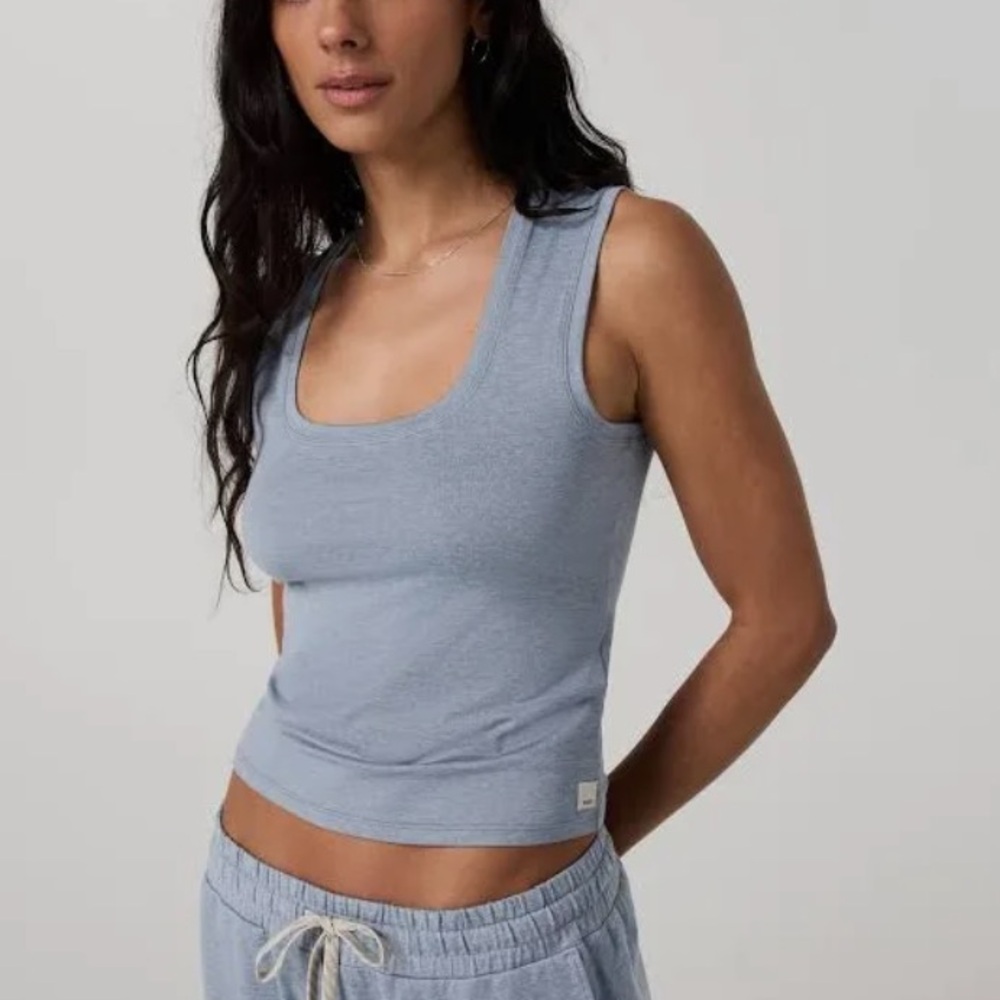 Vuori Halo Essentials Scoop Neck Tank